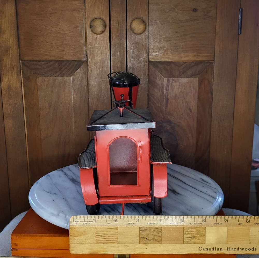 Red Model Train Decor - Picture 5 of 13